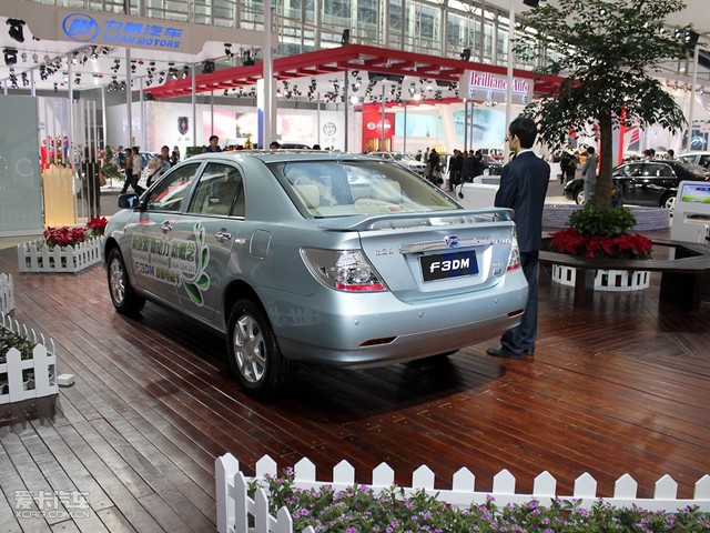 比亚迪汽车2010款比亚迪F3 DM低碳版