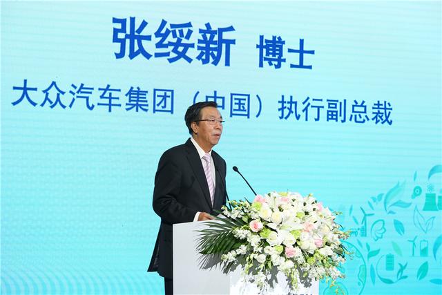 《2018年中国汽车产业发展报告》发布 聚焦新时代的新能源发展战略