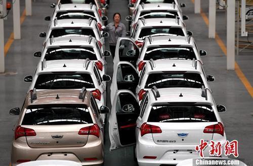 资料图:新能源汽车生产线。<a target='_blank' href='http://www.chinanews.com/'>中新社</a>记者 张斌 摄 资料图:新能源汽车生产线。<a target='_blank' href='http://www.chinanews.com/'>中新社</a>记者 张斌 摄